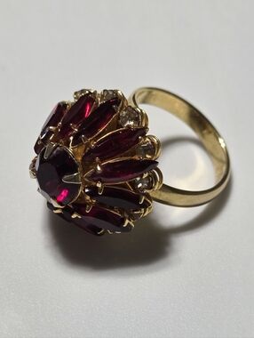 Signed Judy Lee Red Navette Rhinestone Cluster Ring Gold Tone Vintage